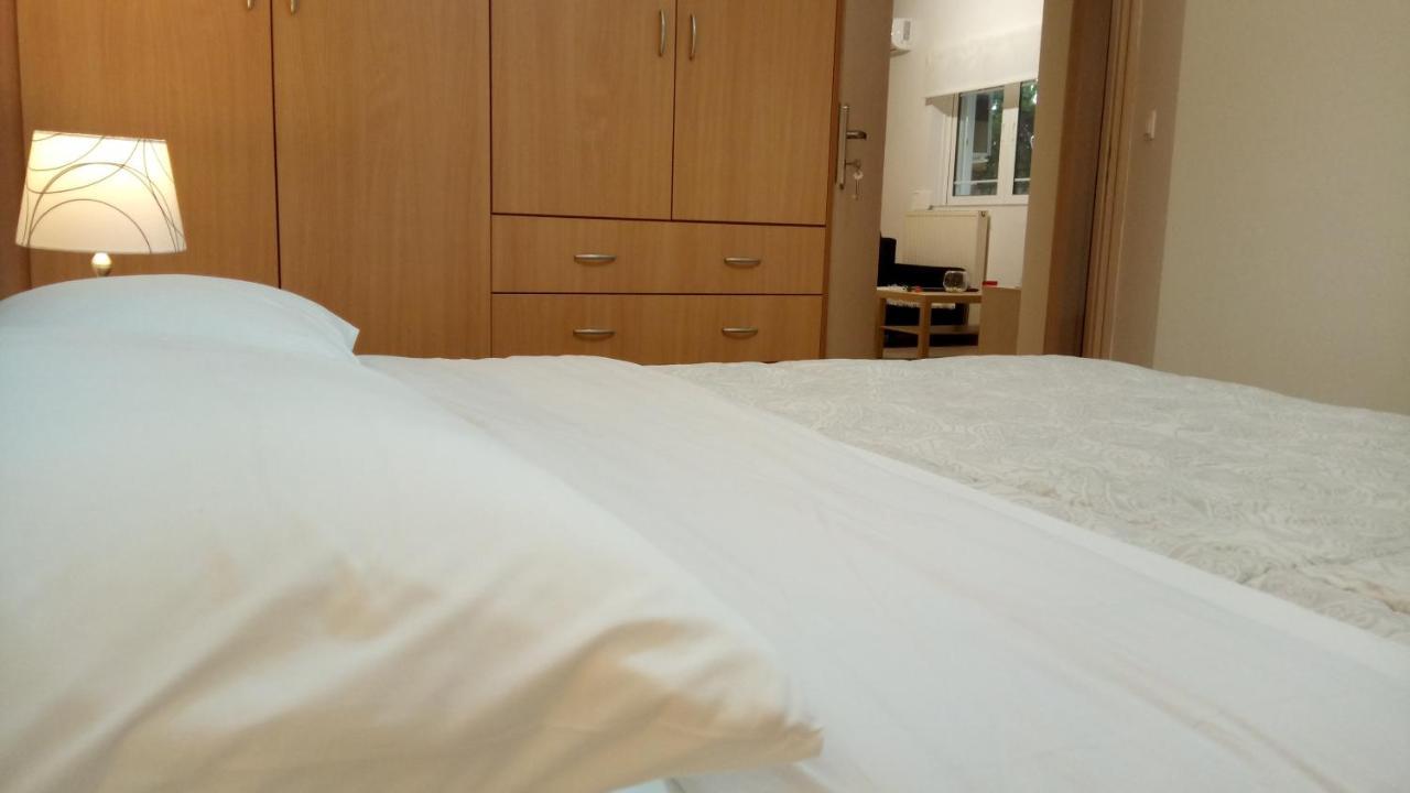 Overnight Athens Airport And Raphina Port Apartment Artemida  Exterior photo