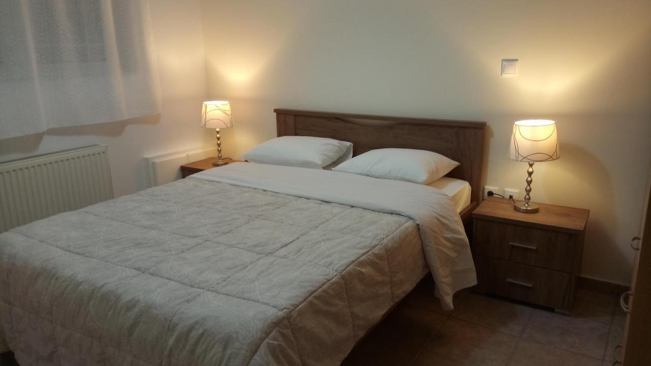 Overnight Athens Airport And Raphina Port Apartment Artemida  Exterior photo
